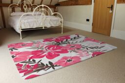 Benjamin Tate Design Red & Pink Floral Rug in Natural - Size: Large - thumbnail 3