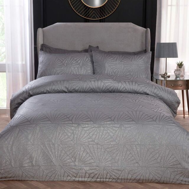 Smart Living Luxury Hotel Quality Lurex Jacquard Geometric Deco Duvet Cover with Pillowcases in Natural - Size: Double - image 1