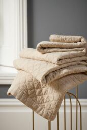 CHRISTY 'Porto' Quilted 100% Cotton Blanket Throw in Beige - Size: 140 cm x 180 cm