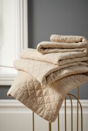 CHRISTY 'Porto' Quilted 100% Cotton Blanket Throw in Beige - Size: 140 cm x 180 cm - thumbnail 5