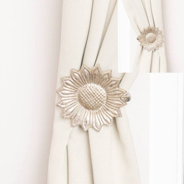 Melody Maison Set Of 2 Silver Metal Sunflower Wall Mounted Tie Backs - image 1