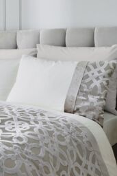 Catherine Lansfield Lattice Cut Velvet Duvet Set in Natural - Size: King - thumbnail 2