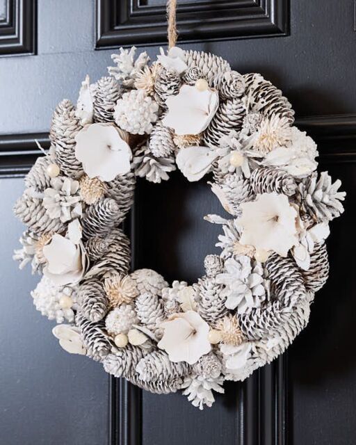 Dibor White Festive Xmas Decor Front Door Wreath Christmas Wreath 33cm in Silver - image 1