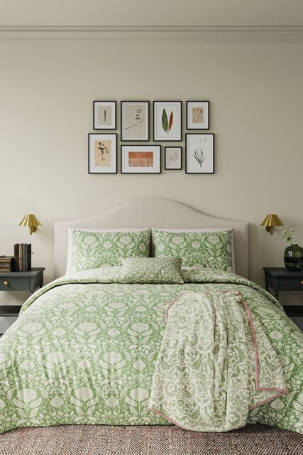 Helena Springfield 'Sunflowers' Cotton Duvet Cover Set in Green - Size: Super King - image 1