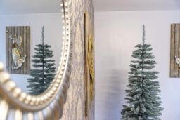 Shatchi Artificial Flocked Slim Christmas Frosty Green Pencil Tree Home Decorations with Pointed Tips & Metal Stand - Size: 6ft - thumbnail 3
