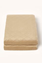 Homescapes Diamond Quilted Velvet Throw in Beige - Size: 150 cm x 200 cm - thumbnail 2
