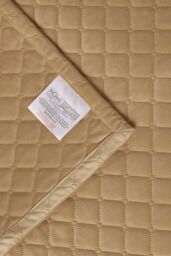 Homescapes Diamond Quilted Velvet Throw in Beige - Size: 150 cm x 200 cm - thumbnail 5