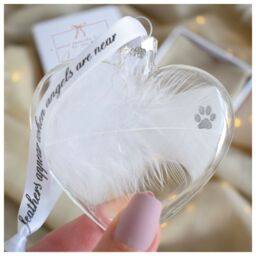 Amaya Rose Ltd PAW Print In Memory of Feather Heart Bauble Gift Boxed in Clear - thumbnail 2