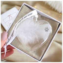 Amaya Rose Ltd PAW Print In Memory of Feather Heart Bauble Gift Boxed in Clear - thumbnail 1