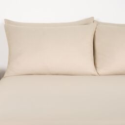 OHS 2 Pack Soft Microfibre Wrinkle Resistant Housewife Pillowcases in Natural - Size: Standard Pillow Case - thumbnail 2
