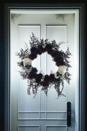 Garden Greatness Large Halloween Skull & Roses Wreath in Black - Size: 1 Pack - thumbnail 1