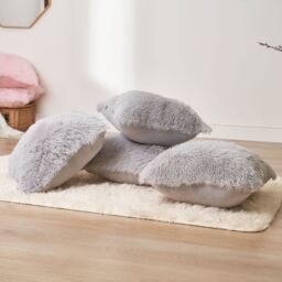OHS Set of 4 Fluffy Shaggy Filled Cushion with Cover Square in Silver - Size: 45 cm x 45 cm - thumbnail 4