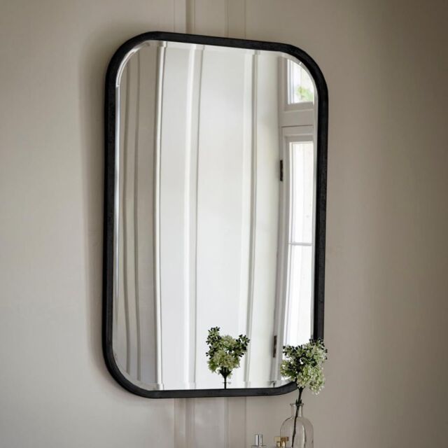 Agenzia 14 Black Curved Rectangle Metal Frame Modern Wall Mirror 95.5 x 65.5cm - Size: 95.5 x 65.5 cm - image 1
