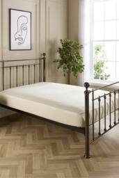 Hotel Pure Luxury 5 Star Fitted Sheet in Cream - Size: Single Fitted - thumbnail 1