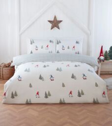 Rapport Home Winter Gonks Microfibre Reversible Duvet Cover Set with Pillowcase in White - Size: Single - thumbnail 1