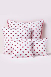 Homescapes Cotton Hearts Cushion Cover in Red - Size: 30 cm x 50 cm - thumbnail 5