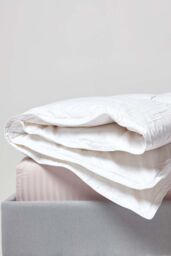 Homescapes Premium White Goose Down 10.5 Tog Autumn Duvet - Size: Double - thumbnail 2