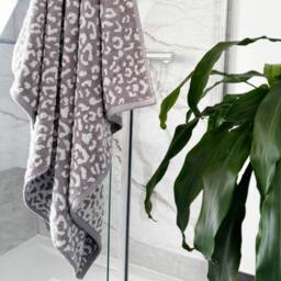 Allure Bath Fashions Luxury Zero Twist Leopard Print Bathroom Towels - 100% Cotton in Grey - thumbnail 2
