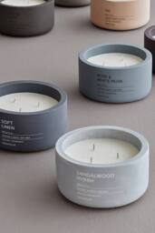 Blomus Fraga Sandalwood Myrrh Scented Candle L - Micro Chip in Grey - thumbnail 2