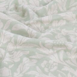 Morris & Co Acorn Tonal Jacquard Throw in Green - Size: 130 cm x 170 cm - thumbnail 6