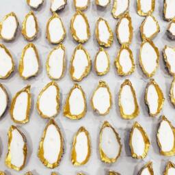 Jasmine Alice Home Gold Oysters - Set of 3 in Grey - thumbnail 3