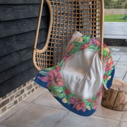 Benjamin Tate Design Holly & Bright Leaves Blanket in Natural - Size: 120 cm x 150 cm - thumbnail 4