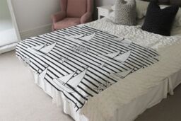 Benjamin Tate Design Sailboats Blanket in Natural - Size: 120 cm x 150 cm - thumbnail 3