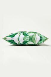 Homescapes Luxury Waterproof Banana Leaf Outdoor Cushion 45 x 45 cm, Set of 2 in Green - Size: 45 cm x 45 cm - thumbnail 5