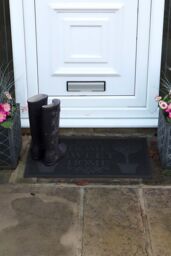 JVL Home Sweet Home Scraper Rubber Pin Doormat 45x75cm in Black - Size: 45 cm x 75 cm - thumbnail 2