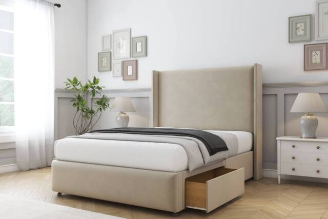 "Sloomy Stratford Coniston Divan Set No Drawers-54"" Wingback-Footboard in Cream - Size: Super King" - image 1