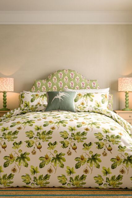 Sanderson 'Fig Harvest' Cotton Duvet Cover Set in Green - Size: King - image 1