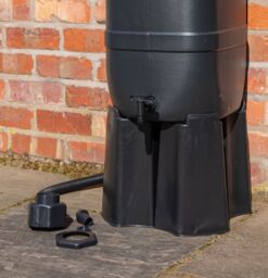 Samuel Alexander Strata 100 Litre Slimline Garden Water Butt with Filter Kit & Stand in Black - thumbnail 7