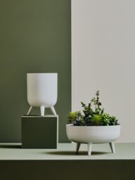 Orsina Elegant Design Planter, Durable Construction Of Garden Pot, Portable Lightweight Outdoor Garden Pot in White - thumbnail 3