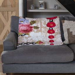 Benjamin Tate Design Flowers & Chains Blanket in Natural - Size: 120 cm x 150 cm - thumbnail 2
