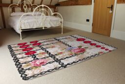 Benjamin Tate Design Flowers & Chains Rug in Natural - Size: Large - thumbnail 3