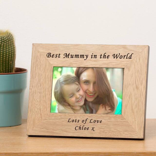 Uniqueful Personalised Best Mummy in the World Wood Picture Frame 7x5 in Beige - Size: 1 Pack - image 1