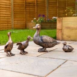 Marco Paul Bronze Set of 4 Resin Duck Ornaments Duck Family Figurines for Garden Patio in Brown