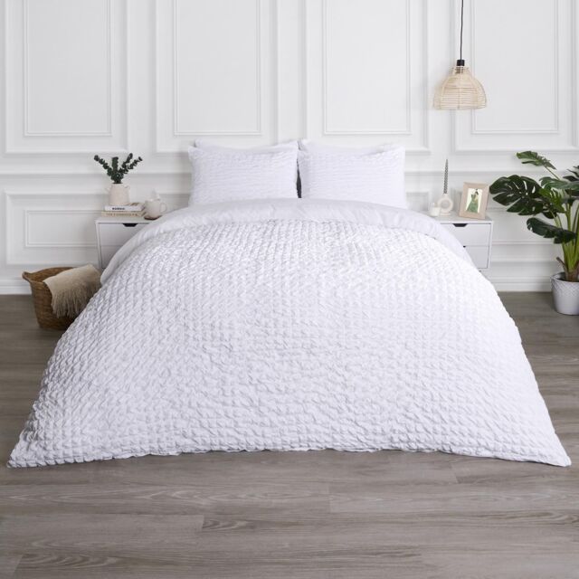 OHS Luxury Seersucker Duvet Cover Set Geo Pillowcase Quilt in White - Size: Super King - image 1