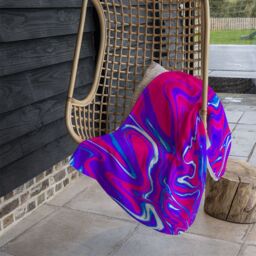 Benjamin Tate Design Pink & Blue Marble Blanket in Natural - Size: 120 cm x 150 cm - thumbnail 4