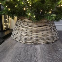 Samuel Alexander 40/58cm KD Willow Christmas Tree Skirt Wicker Rattan- Medium Natural in Brown - thumbnail 4