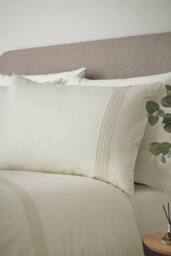 Catherine Lansfield Pintuck Easy Iron Percale Duvet Cover Set in Cream - Size: Double - thumbnail 2