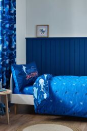 Catherine Lansfield 'Jawsome Shark' Reversible Duvet Cover Set in Navy - Size: Junior - thumbnail 2