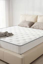 Comfortable Support Mattress with Quilted Surface in White - Size: Double - thumbnail 1