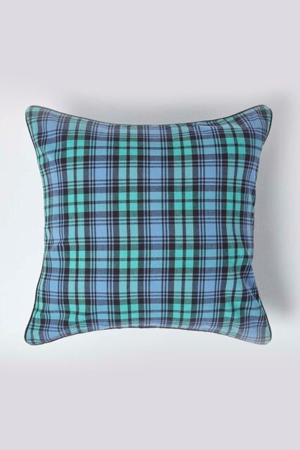 Homescapes Cotton Tartan Cushion Cover in Blue - Size: 30 cm x 50 cm - image 1