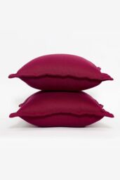 Homescapes Luxury Waterproof Plain Outdoor Cushion 45 x 45 cm, Set of 2 in Red - Size: 45 cm x 45 cm - thumbnail 3