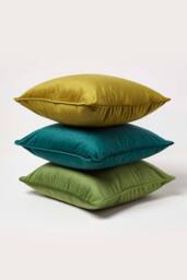 Homescapes Filled Velvet Cushion with Piped Edge 46 x 46 cm in Olive - thumbnail 6