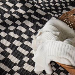 THE RUGS Ted Baker Reversible Indoor Outdoor Barkham Rug Abstract in Black - Size: 200 cm x 300 cm - thumbnail 8