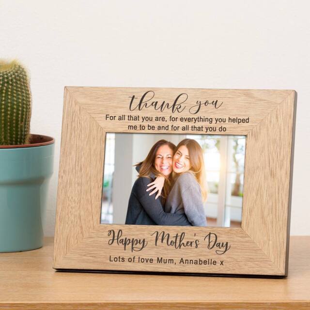 Uniqueful Women's Personalised Happy Mothers Day Wood Picture Frame 6x4 for Mum in Brown - image 1