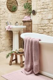 CHRISTY 'Renaissance' Luxury 675GSM Egyptian Cotton 8 Piece Towel Bale in Pale Pink - thumbnail 4