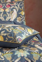 Edinburgh Weavers Songbird Floral Birds Luxury Cotton Piped Pair of Pillowcases in Navy - thumbnail 2